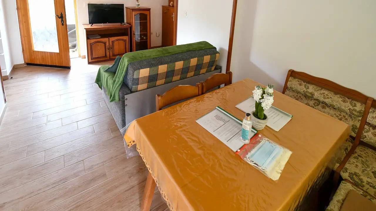 Ganze Ferienwohnung, Ferienwohnung für 5 Personen (50 m²) in Sevid in Sevid, Split-Dalmatien
