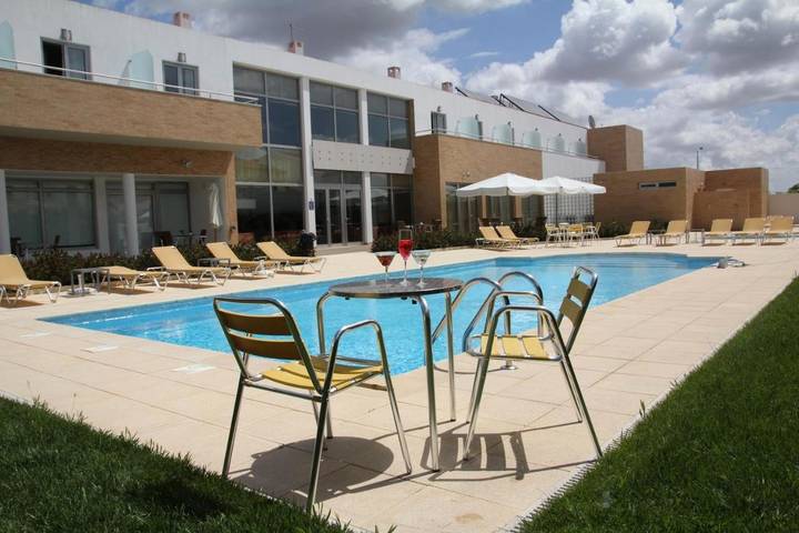 Hôtel pour 2 personnes, avec Balcon et Terrasse ainsi que Jardin et Bassin pour enfant à Castro Verde