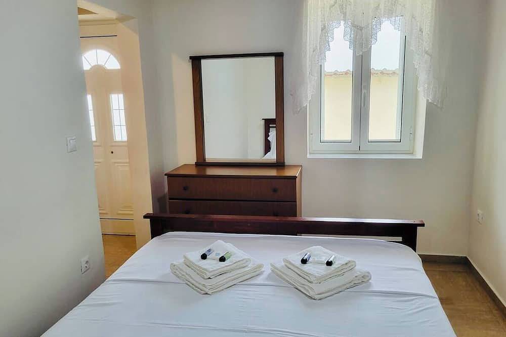 Seafront Villa \"Fay\" Entire Home Kardamyli West Mani Greece in Kardamyli, Messenien