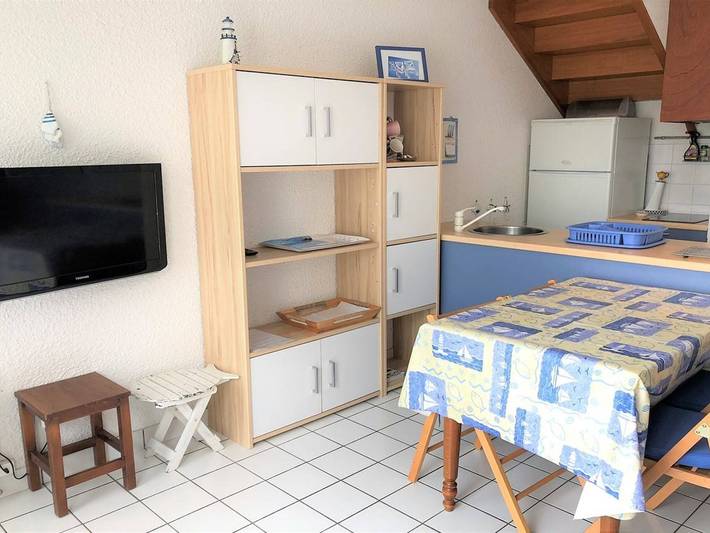 Gîte pour 4 personnes, avec terrasse dans Plage Saint-Guirec - 2