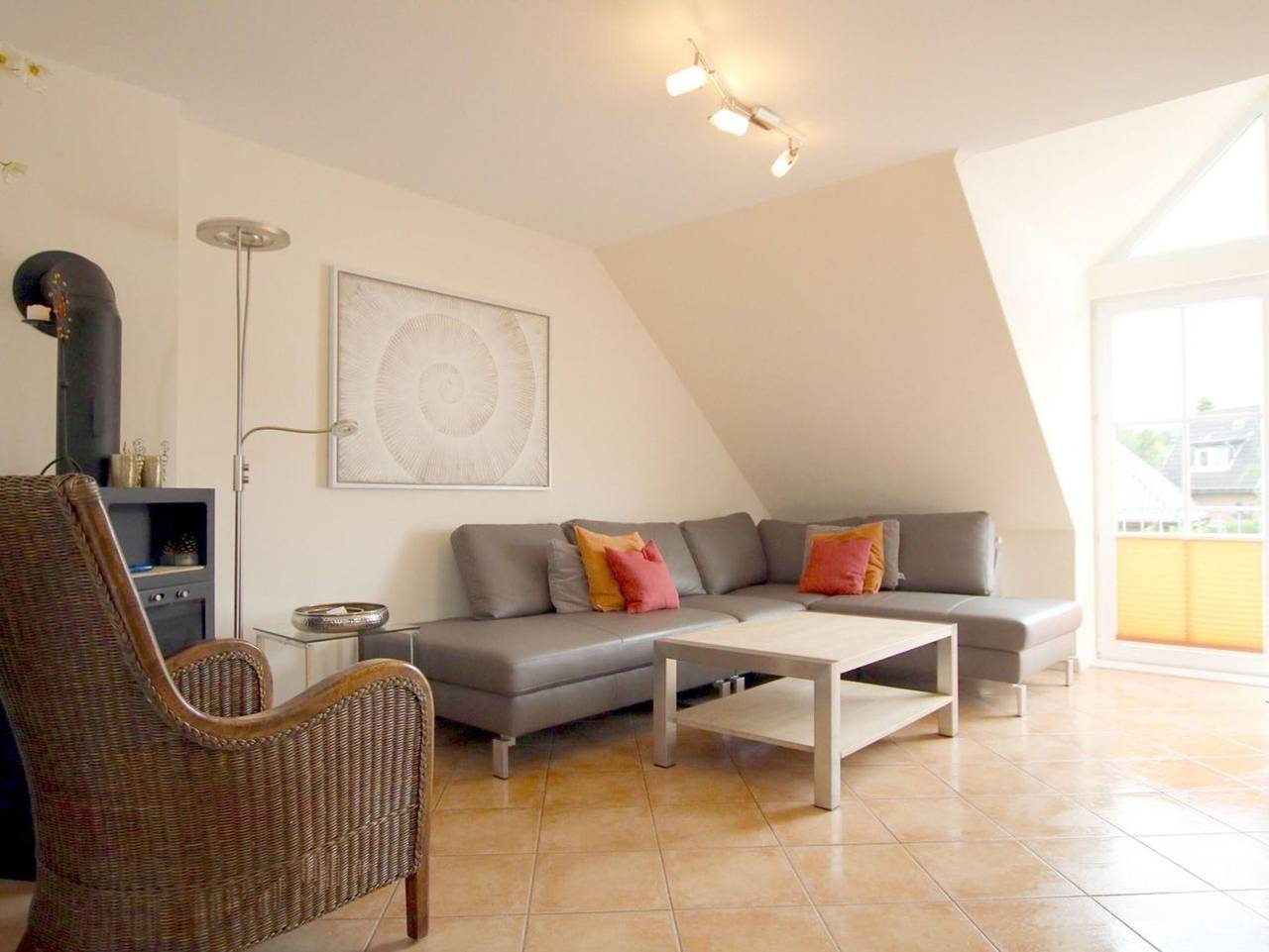 Ganze Ferienwohnung, Wiesenweg 2a, Whg. 3, Ruusfeen - Ferienwohnung mit 3- Zimmern über ca. 100m² im Obergeschoß und Spitzboden in Wyk auf Föhr (Stadt), Wyk auf Föhr