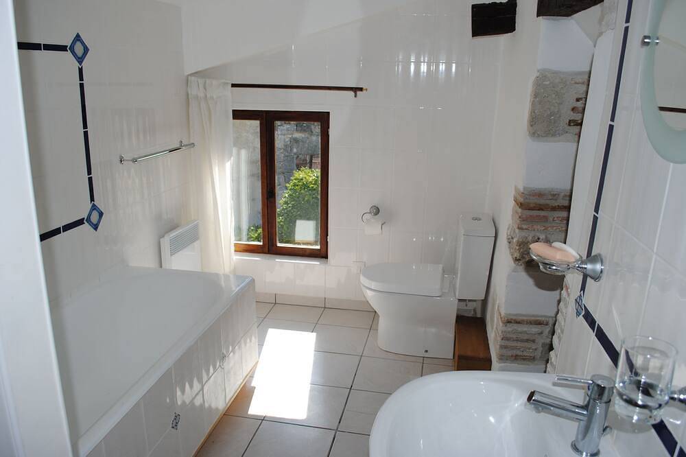 Maison Du Coin - The Cottage Corner in Thénac, Périgord Pourpre