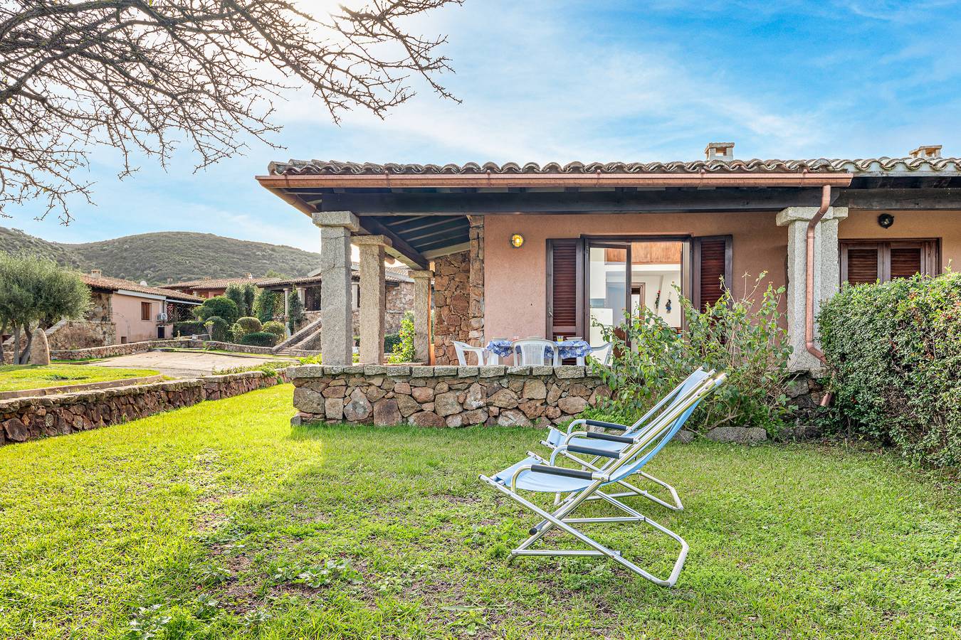 Casa Vacanze 'Villetta A 800mt Dall'Isuledda' con Terrazza Condivisa in Lu Miriacheddu, San Teodoro