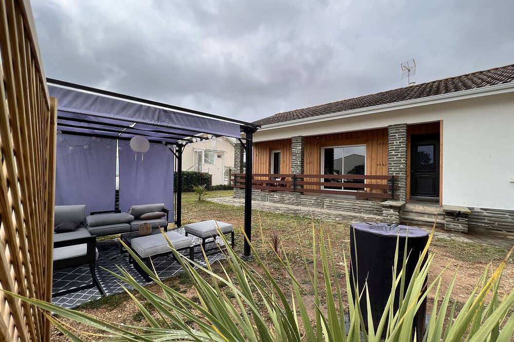 Morgane's house, 450 meters from the beach in Vaux-sur-Mer, Côte de Beauté