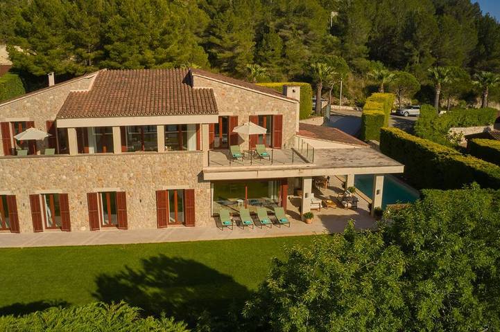 Villa für 8 Personen, mit Balkon und Garten