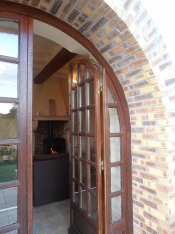 Gîte pour 4 Personnes dans Émeringes, Beaujolais, Photo 4