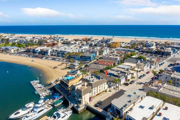 Apartamento para 6 personas, con vistas y balcón en Newport Beach