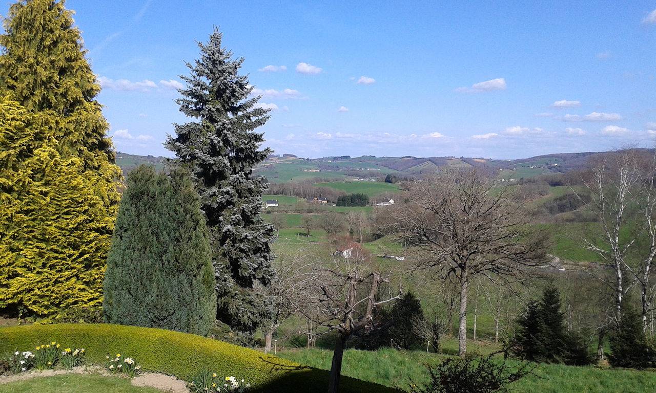 Gîte "Les Sapins Douglas" in Sansac-Veinazès, Région d'Aurillac
