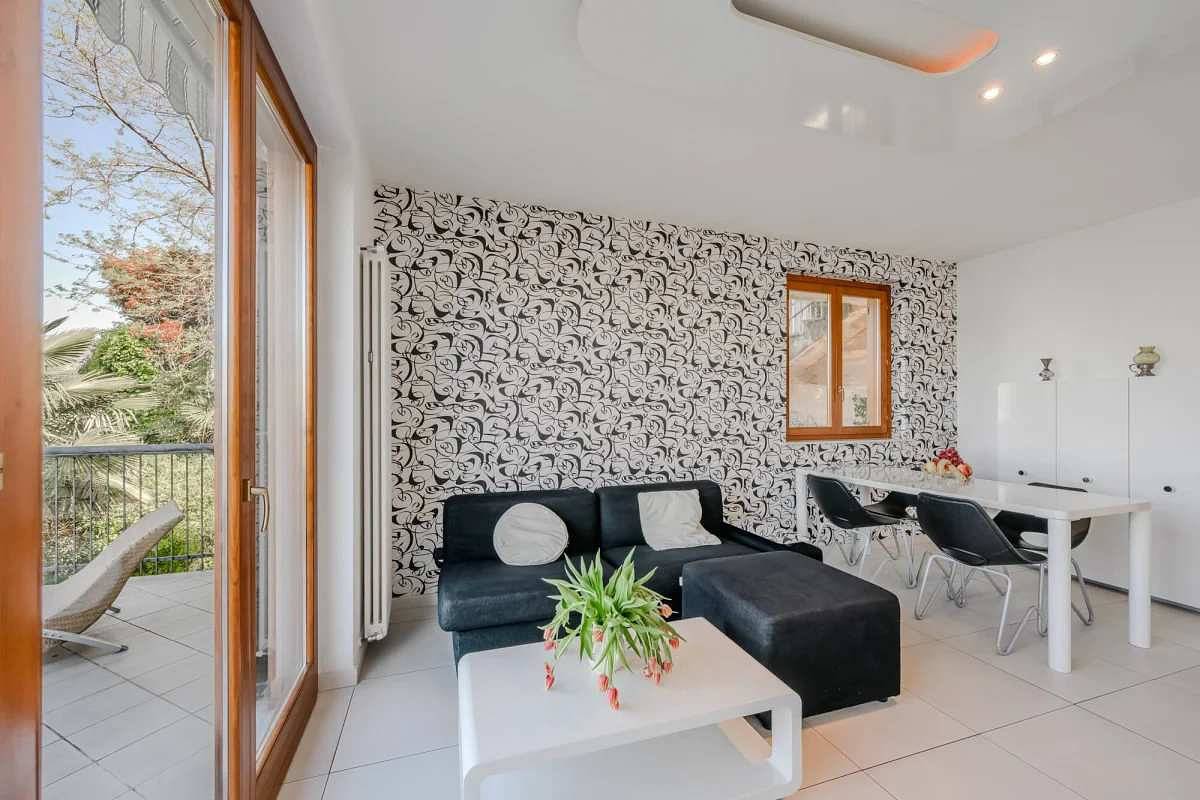 Ganze Wohnung, Stunning 1 bed Lake Maggiore apartment in Bedero Valtravaglia, Brezzo di Bedero