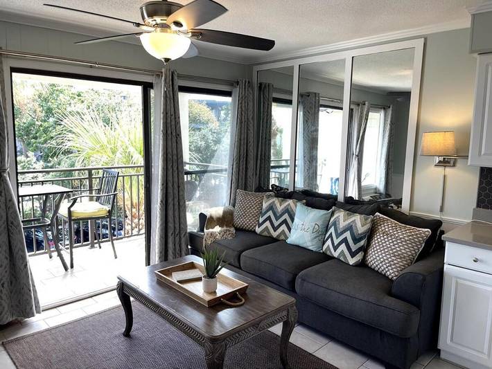 Apartamento de vacaciones para 5 personas, con vistas además de terraza y piscina - 1