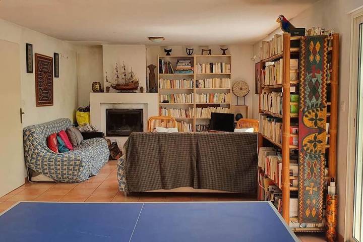 Location de vacances pour 8 personnes, avec terrasse ainsi que jardin et vue à Tréogat - 3
