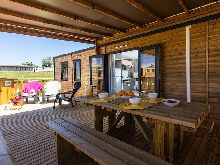 Camping Sites et Paysages - Le Ventoulou - Mobilheim 6 personen - Cottage Le P'tit Quercynois (Ankunft Sonntag) - 3 Schlafzimmer - 2 Bäder in Thégra, Regionaler Naturpark Causses du Quercy