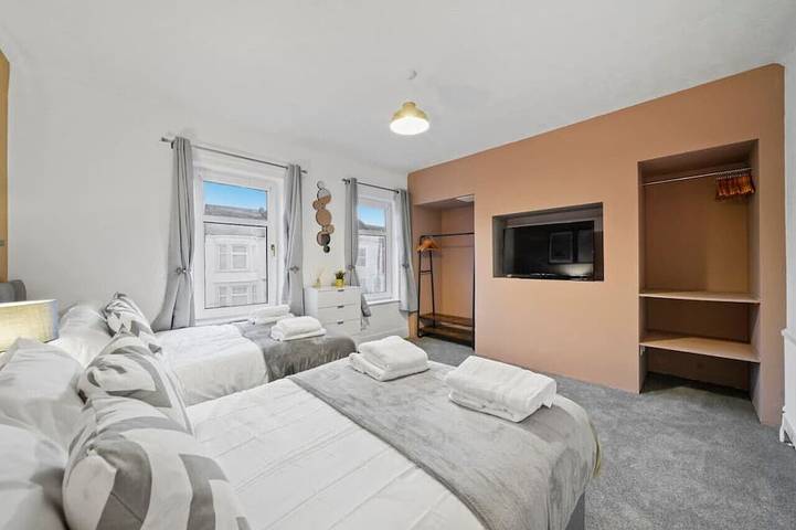 Location de vacances pour 14 personnes, avec jardin, animaux acceptés à Northampton - 3