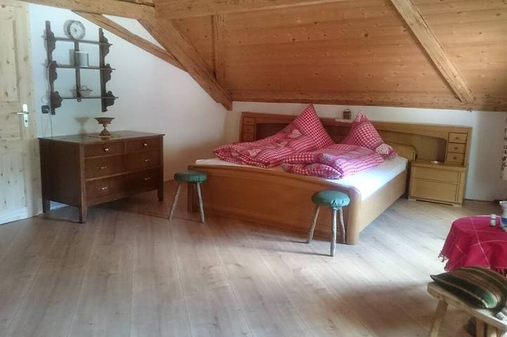 Ganze Wohnung, Gemütliche Etagenwohnung in einem historischen Bauernhaus. in Martina, Valsot