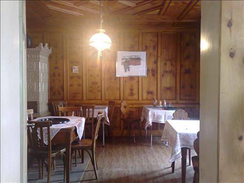 Bnb Hotel & Appartements Chasa Valär - Budget-Doppelzimmer mit Etagendusche/Wc in Scuol, Unterengadin