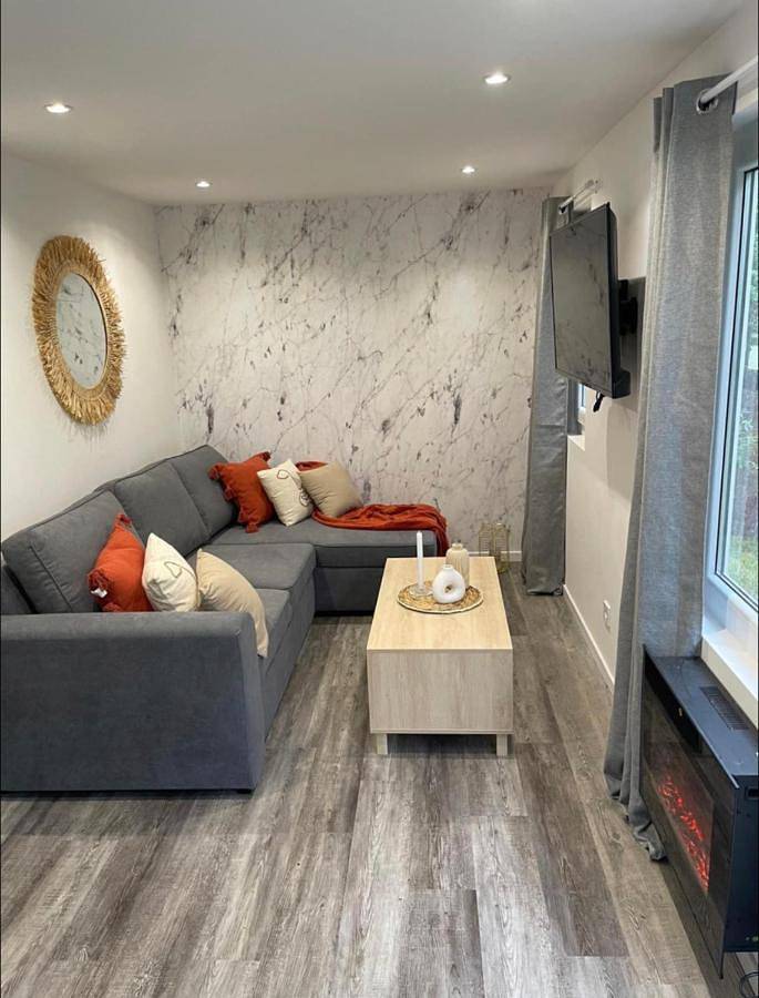 Gîte pour 4 personnes, avec jacuzzi et jardin à Arthon - 2