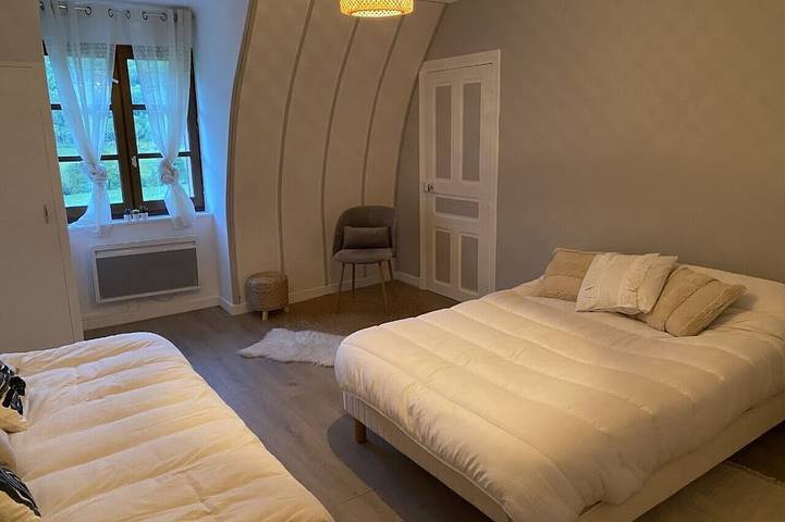 Gîte pour 6 personnes, avec terrasse à Le Falgoux - 2