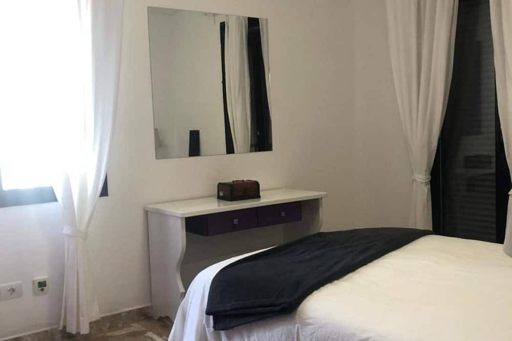 Apartamento entero, Apartamento 'Luján 5e y 7g Entre Senderos' con vistas al mar, balcón y Wi-Fi in San Juan de Puntallana, La Palma Norte