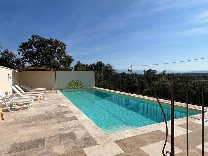 Gîte pour 15 personnes, avec piscine ainsi que jardin et terrasse - 1