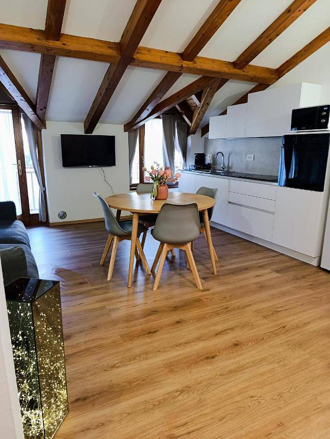 Gîte pour 4 personnes, avec balcon à Cles - 2