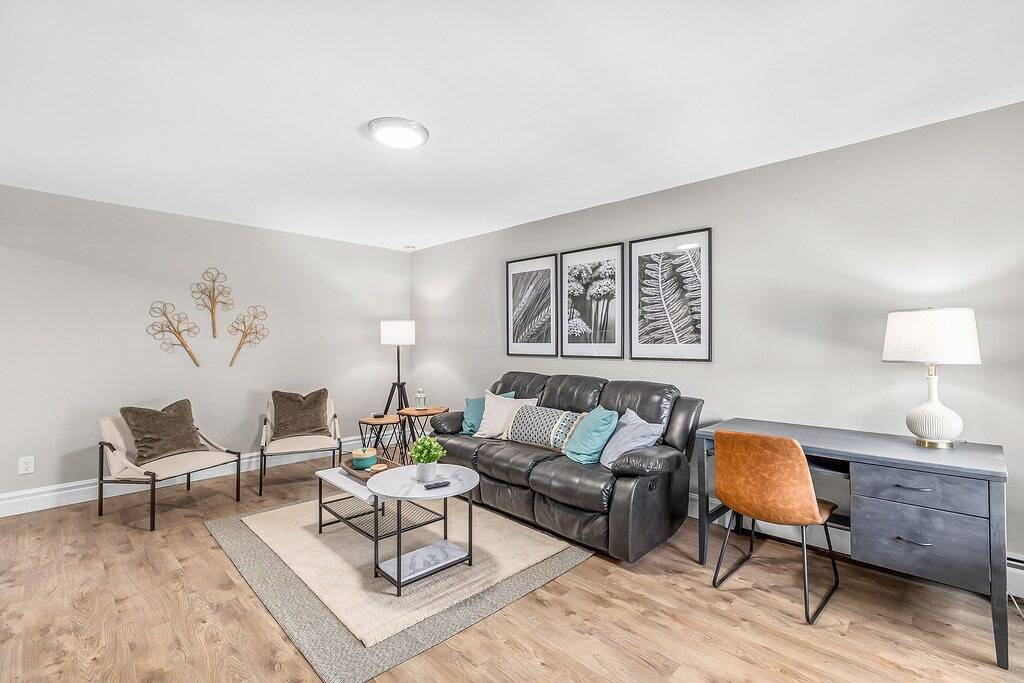 Ganze Wohnung, Luxury King Suite | Newly Renovated in Mt. Clemens in Mount Clemens, Lake St. Clair