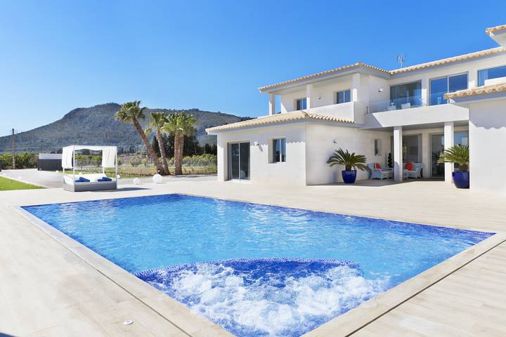 Chalet para 12 personas, con Balcón y Jacuzzi además de Terraza y Jardín en Mallorca - 2