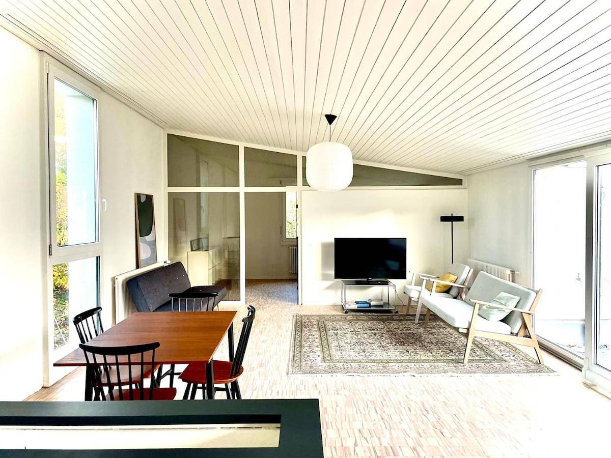 Komfortables Atriumhaus bei Zürich, Garten, Ruhe, Parking und Waschmaschine in Stallikon, Kanton Zürich