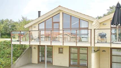 Ferienhaus für 6 Personen, mit Terrasse und Sauna sowie Whirlpool in Rendbjerg