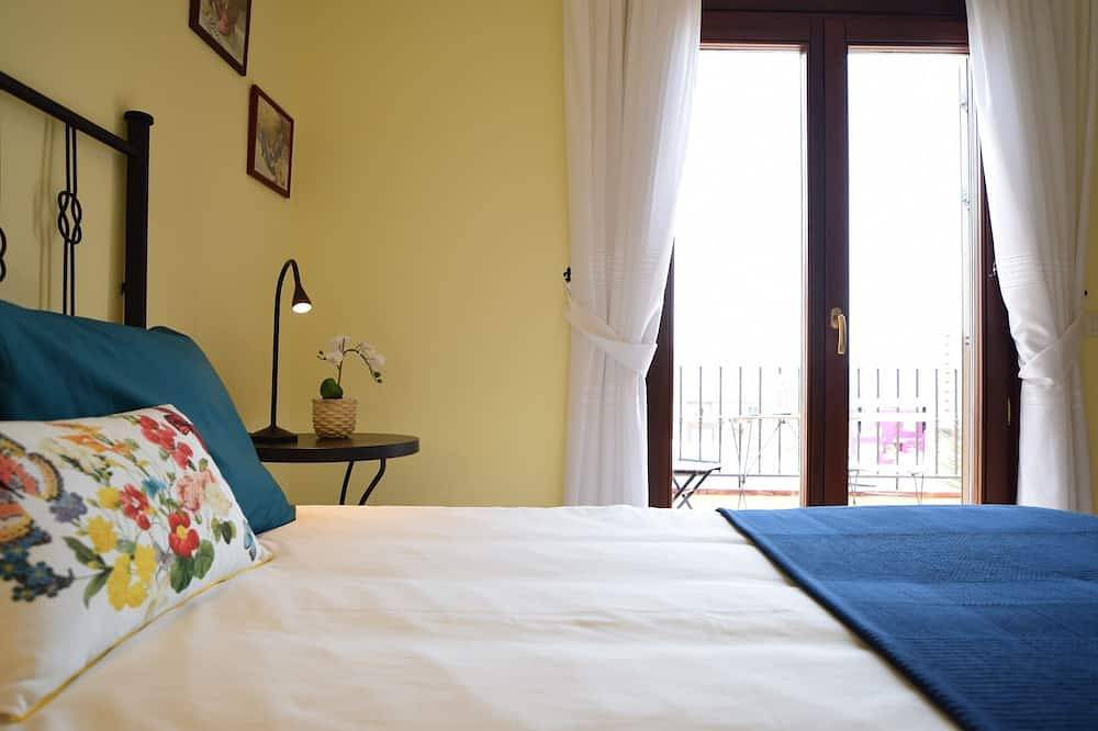 La Mar Salá, Punta del Hidalgo in Punta del Hidalgo, San Cristóbal de La Laguna