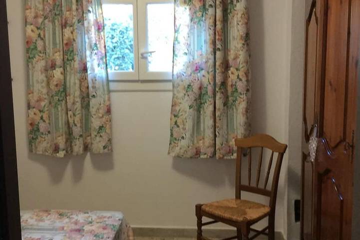 Location de vacances pour 4 personnes, avec jardin et terrasse dans Office de Tourisme de Cargese - 2
