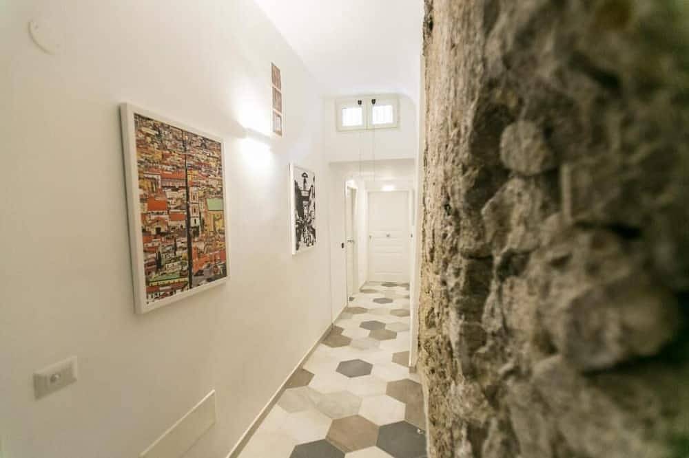 Tiberius Room room in a b&b in the heart of the historic center of Naples in Nápoles, Provincia de Nápoles