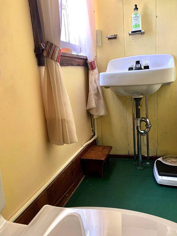 Seenregion! Historisches 200+ Jahre altes schönes Kap mit historischem Schulhaus in Sandwich (NH), Squam Lake