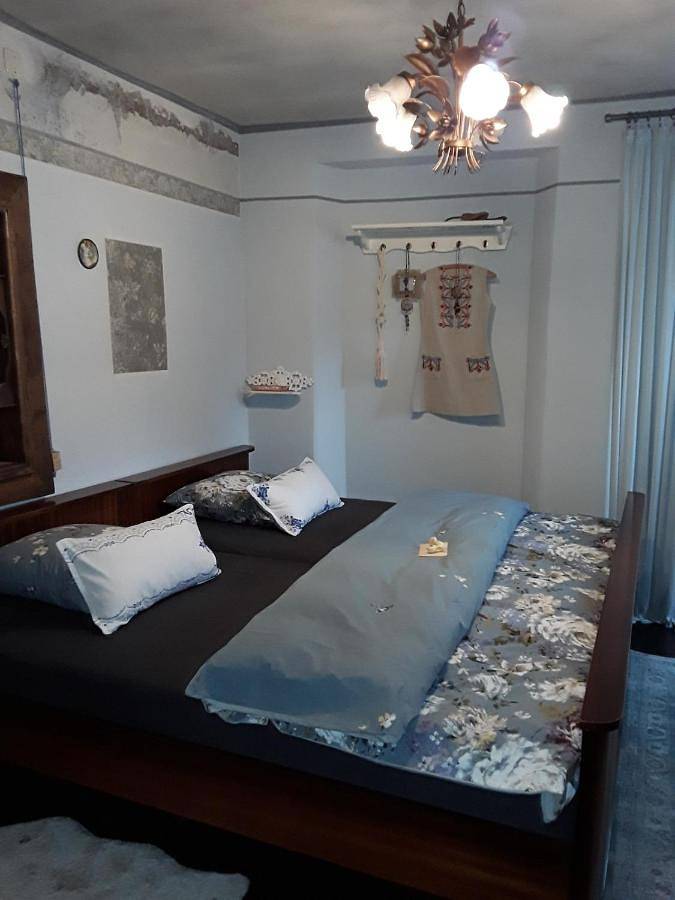 Ferienwohnung für 2 Personen, mit Terrasse, kinderfreundlich in Klotten