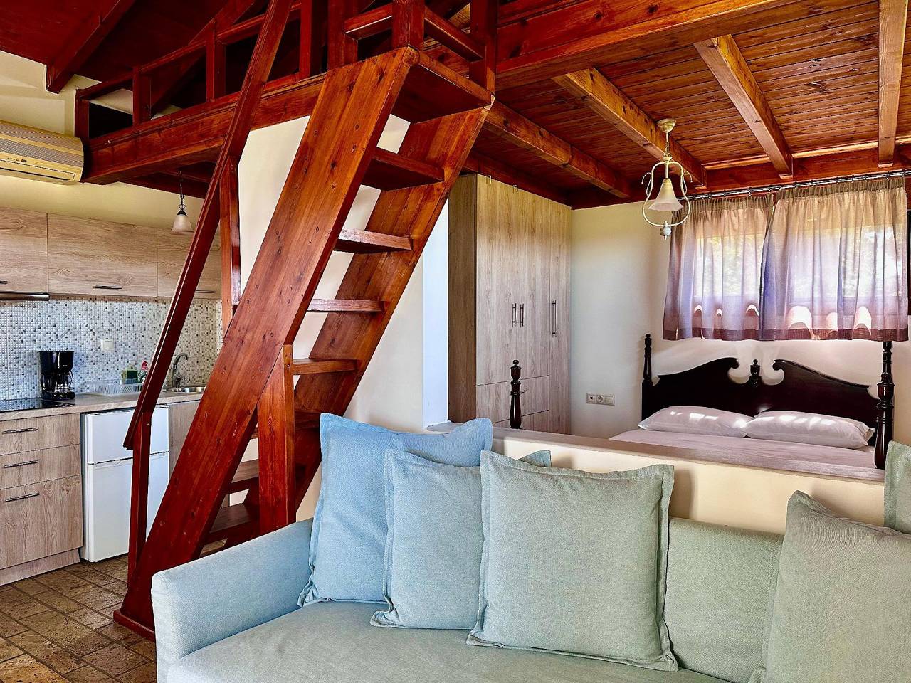 Ganze Ferienwohnung, Cottage beachfront in Ileia