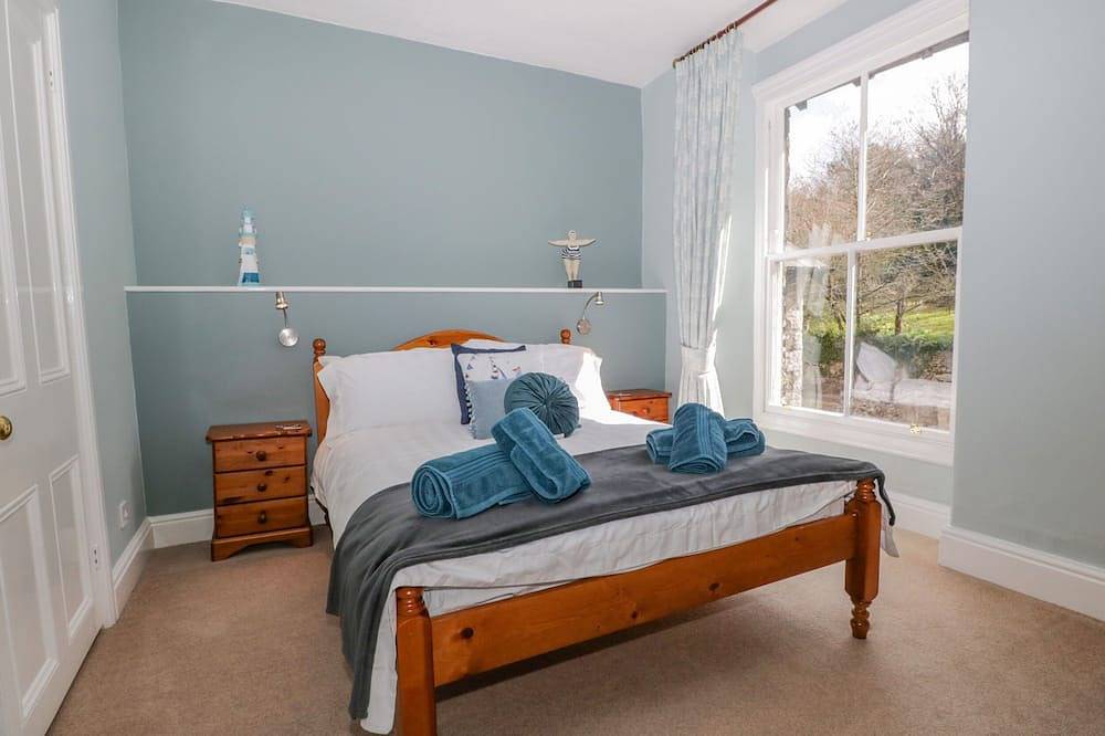 Crow'S Nest, family friendly in Arnside in Arnside, Lake District