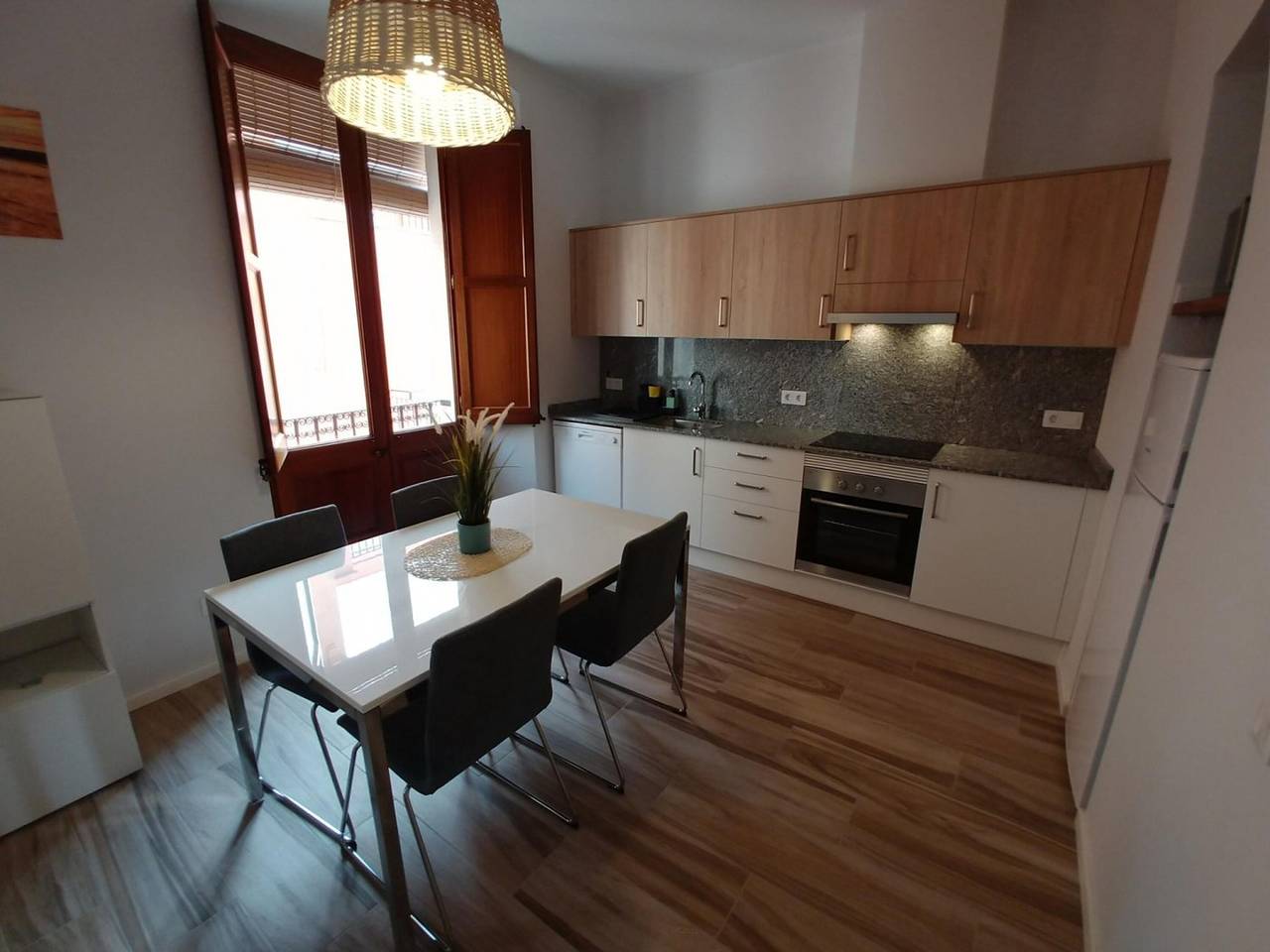 Ganze Wohnung, Ferienwohnung für 6 Personen mit Balkon in Palamós, Costa Brava
