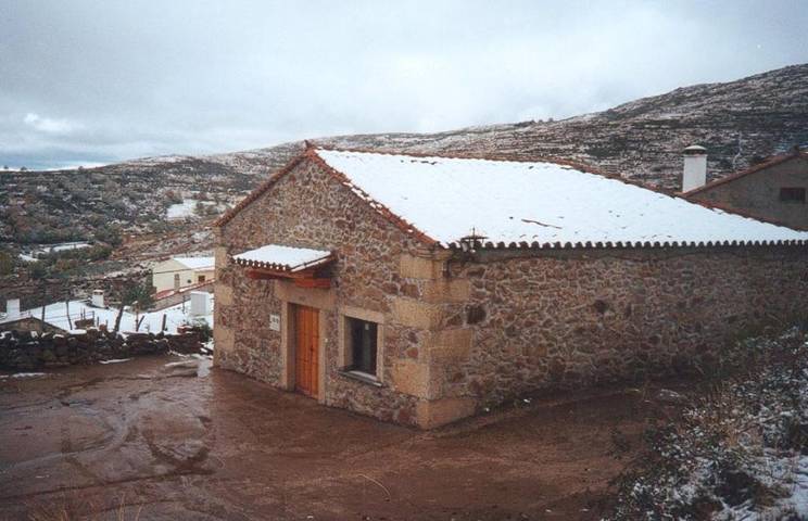 Casa rural para 6 personas, con Terraza y Jardín en Santa María de los Caballeros