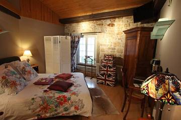 Location de vacances pour 2 personnes, avec jardin dans Aydoilles