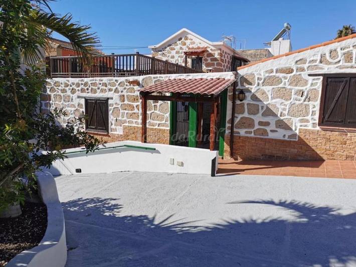 Ferienhaus für 10 Personen, mit Balkon und Terrasse sowie Garten und Pool in Tamaide