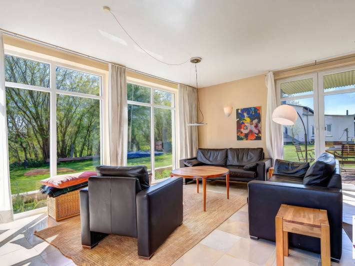 Ferienwohnung für 6 Personen, mit Balkon und Terrasse sowie Garten