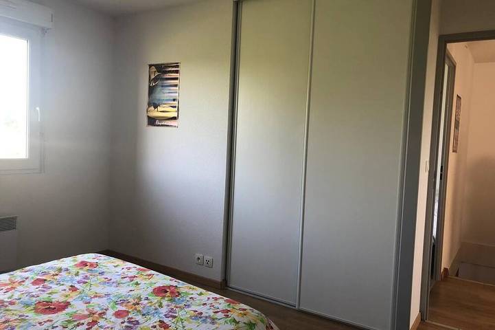 Apartamento entero, Nérac: 83-square-meter home in a secure, tree-lined residential complex. Three-bedroom duplex in Nérac, Nérac region