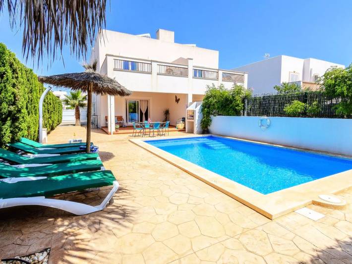 Villa pour 5 personnes, avec piscine et jardin à Cala Ferrera