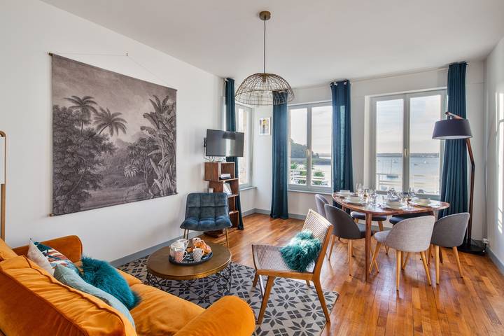Location de vacances pour 7 personnes, avec balcon dans Port de Plaisance des Sablons