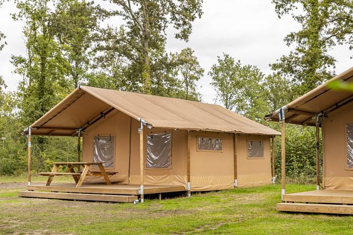 Zelt für 4 Personen, mit Sauna und Terrasse sowie Pool - 1