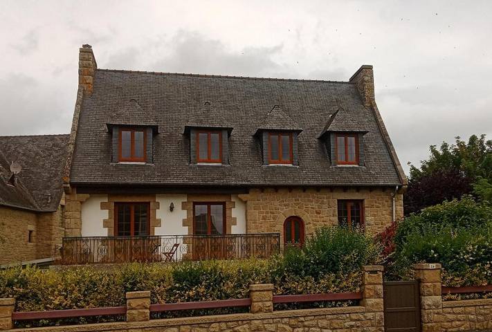 Chambre d’hôte pour 4 personnes, avec Terrasse et Jardin à Ploubalay