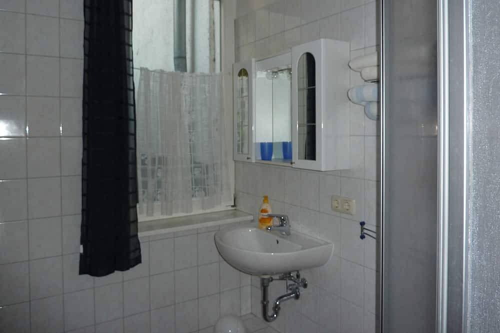 Ganze Wohnung, 2-Ferienwohnung Christina Eg - Ferienwohnung Diran in Stadtmitte Rostock, Rostock