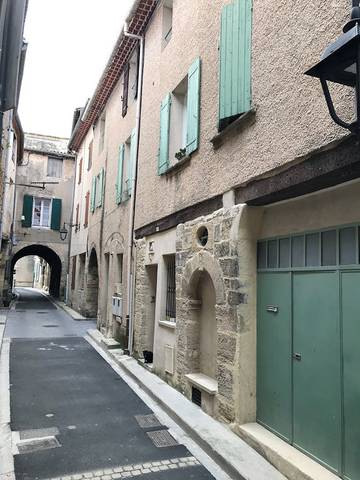 Gîte pour 7 personnes, avec terrasse à Caromb