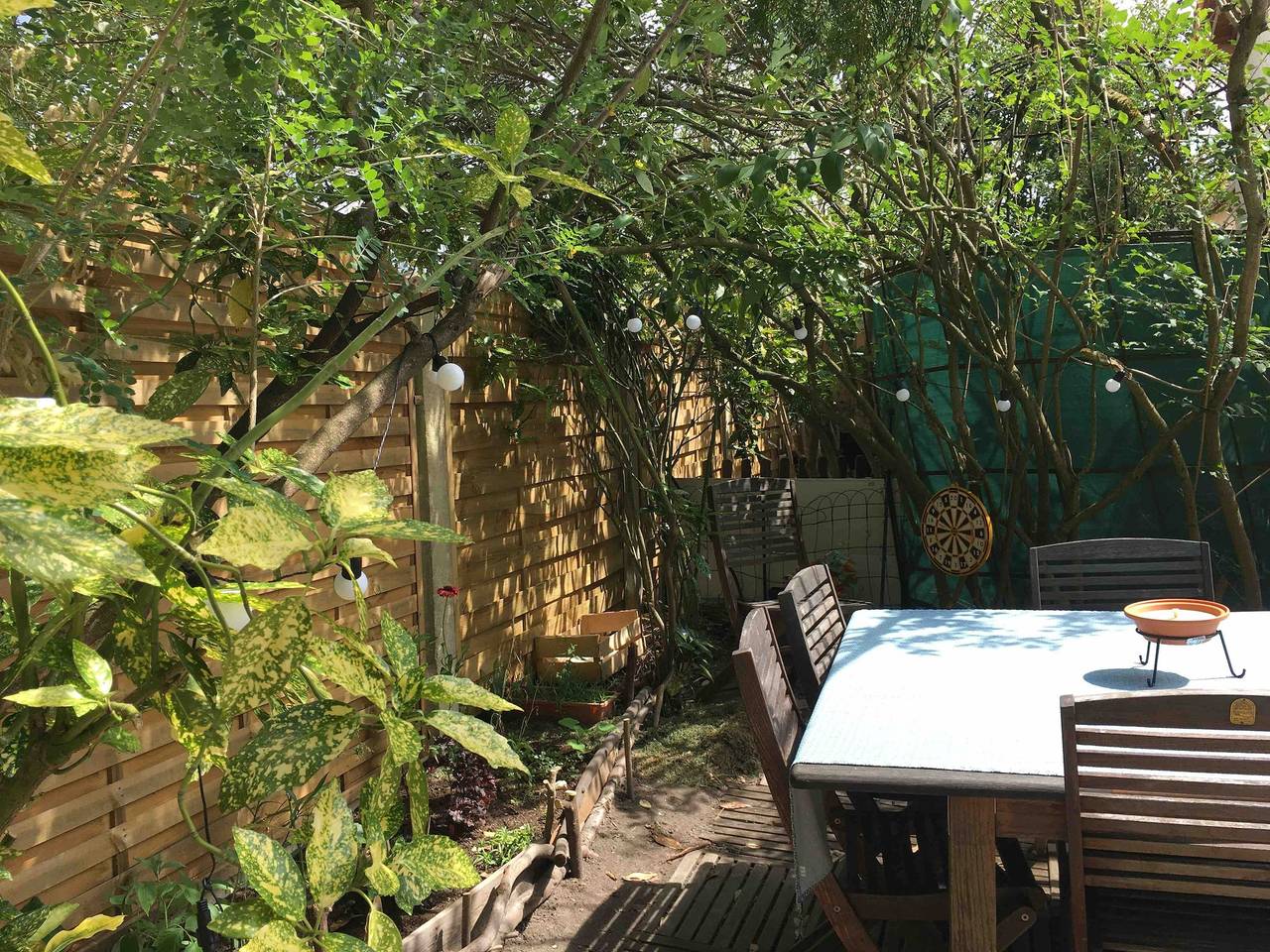 Ferienhaus 'Jardin Proche Paris' mit privatem Garten, Wi-Fi und Klimaanlage in Sainte-Geneviève-des-Bois, Essonne