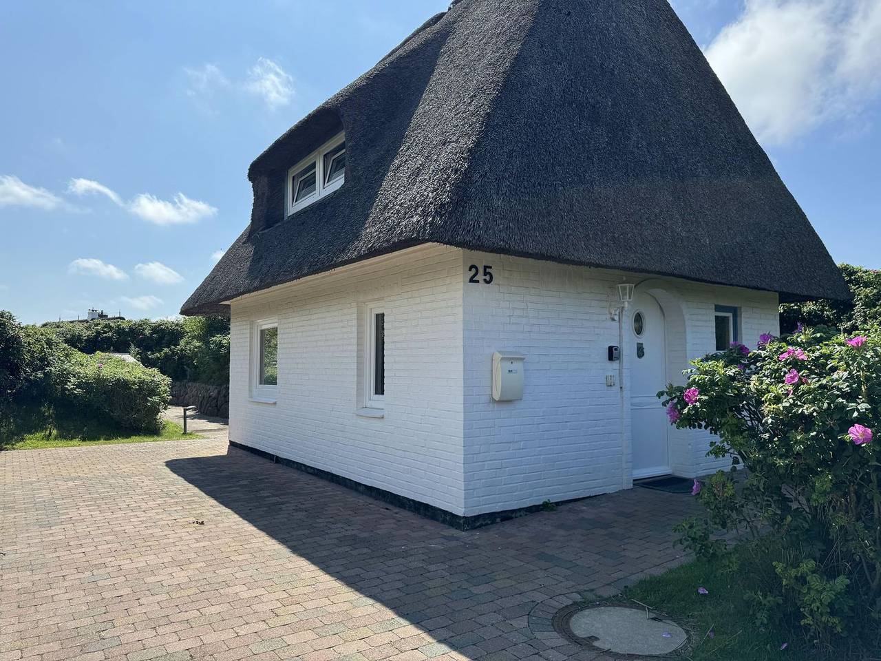 Lütt Hüs 2 – Exklusives Reetdach-Ferienhaus (ca. 60 m²) für 4 Personen in Nordfriesische Inseln (Schleswig-Holstein), Wenningstedt