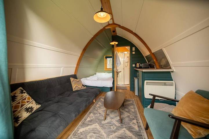 Glamping for 4 people, with pets in South Downs